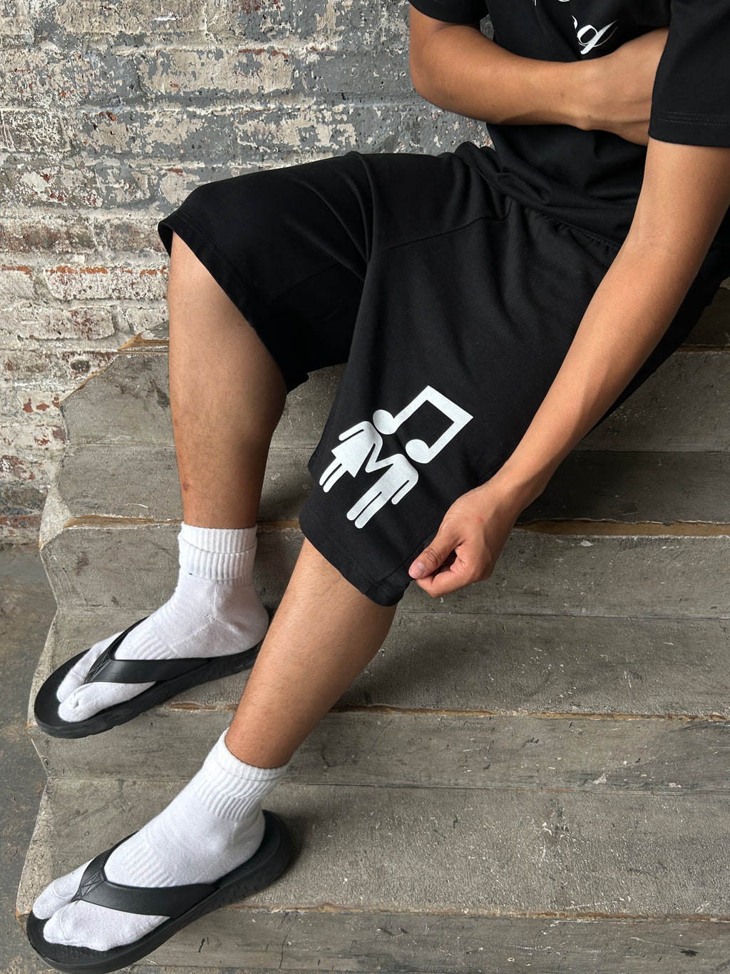 “Connected” Shorts Black